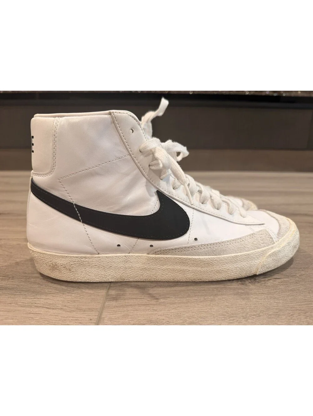 Nike Blazer '77 Vintage Mid High Top White/Black Leather LaceUp BQ6806-100 Sz 10